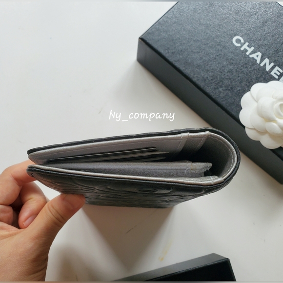 (SALE)Chanel Camellia & CC Flap Wallet Brand New - Picture 7 of 16